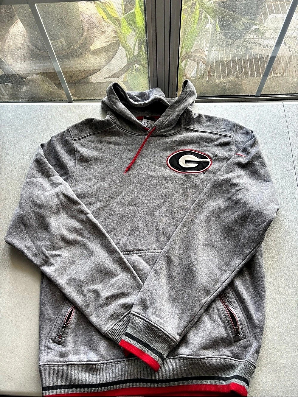 Nike Men's Gray & Red Hoodie Size Medium